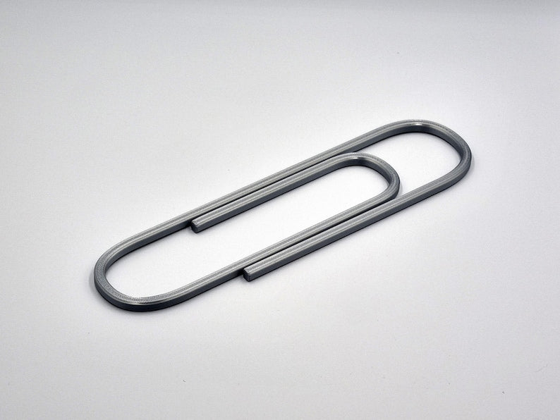 3D Printed Jumbo Paperclip: Novelty Desk Organizer