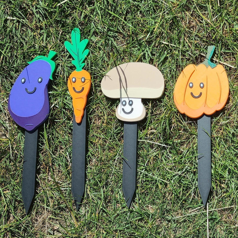 3D Printed Smiley Face Plant Marker: PLA Garden Decor