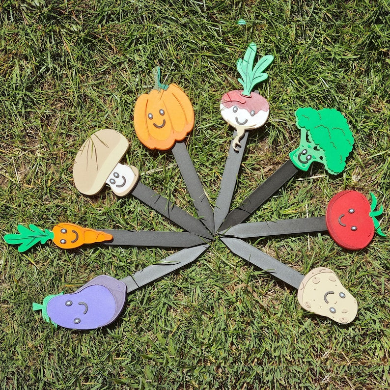3D Printed Smiley Face Plant Marker: PLA Garden Decor